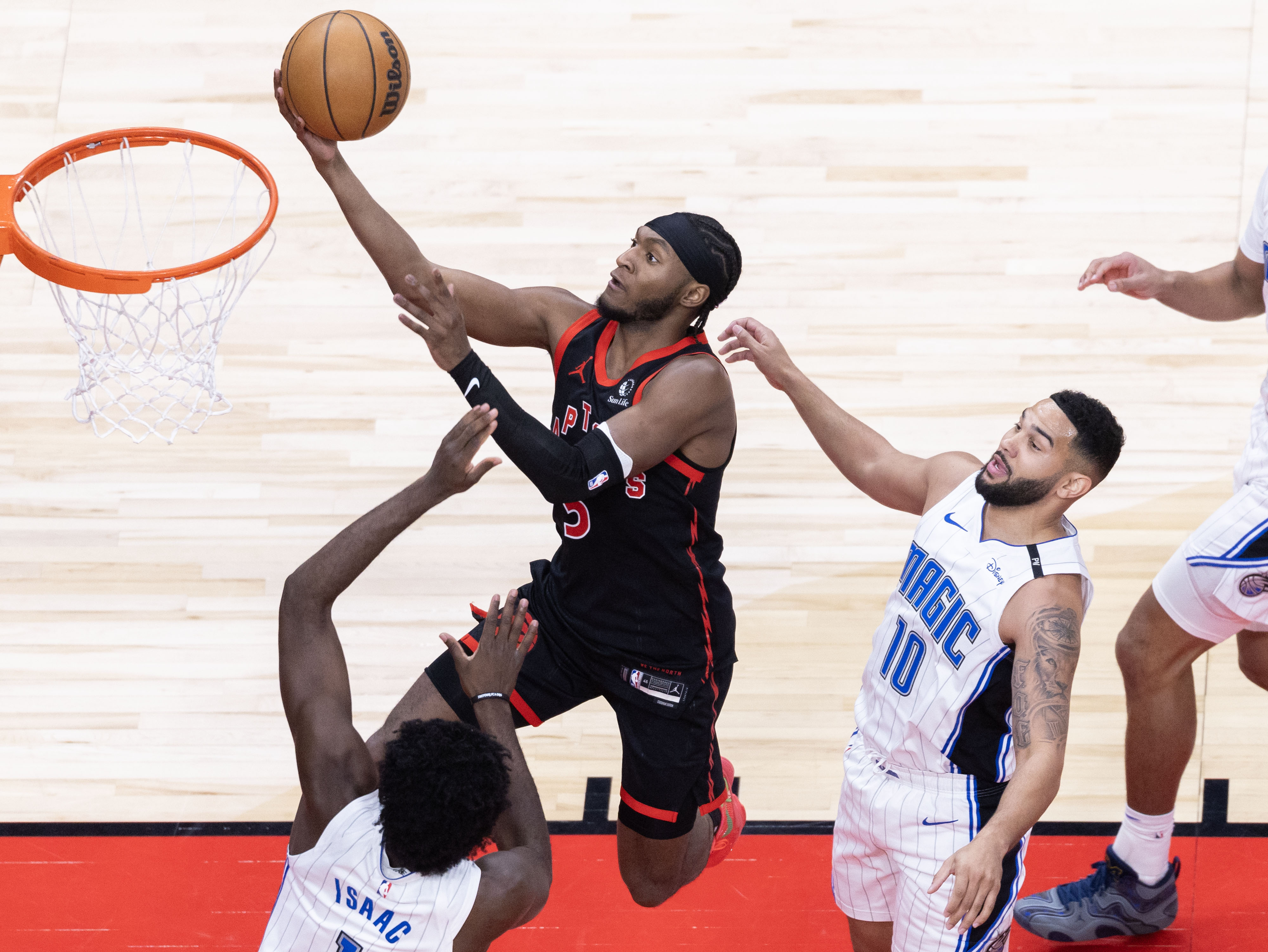 贝博电竞 -NBA常规赛倒计时,多伦多猛龙赛后伤情更新,细节引发关注,气氛紧张,更衣室氛围转暖的简单介绍